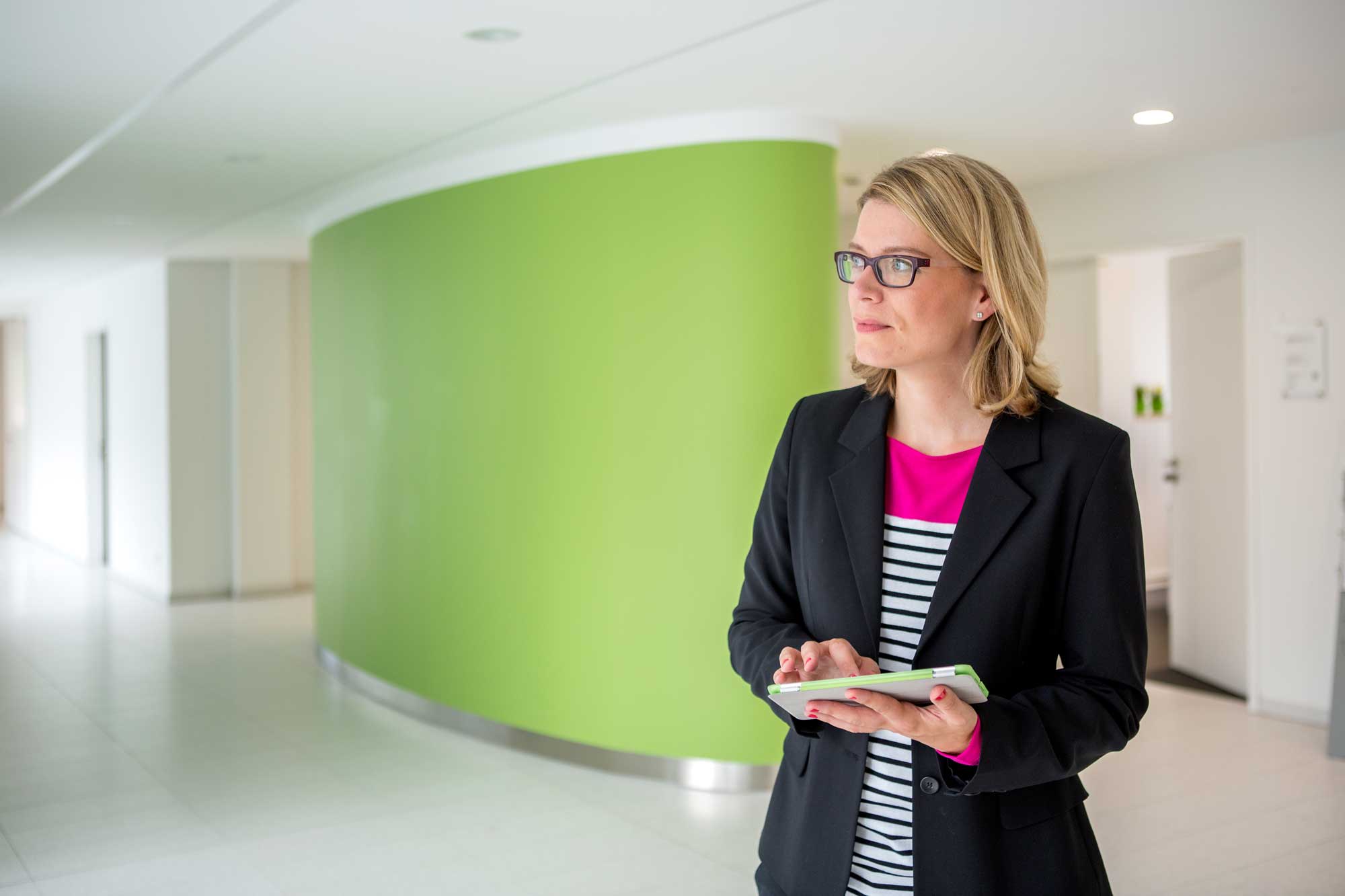 DIE PRESSESTELLE - Regine Hoffmeister